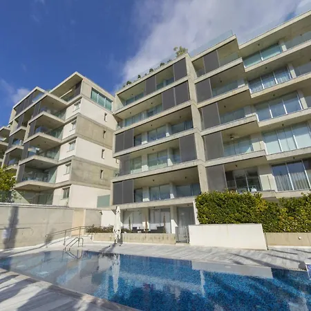 Imagine You And Your Family Renting This Holiday Apartment In Prime Location, Limassol Apartment 1000 *