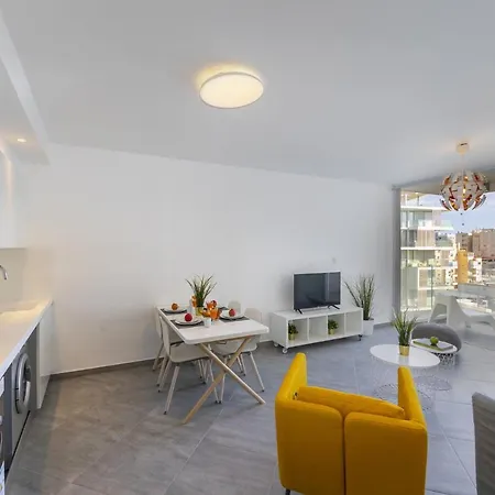 Imagine You And Your Family Renting This Holiday Apartment In Prime Location, Limassol Apartment 1000 Villa *