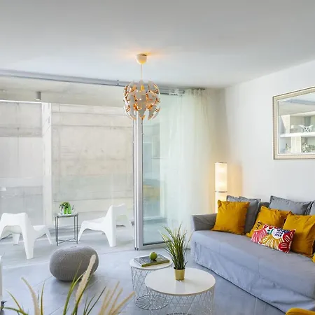 Imagine You And Your Family Renting This Holiday Apartment In Prime Location, Limassol Apartment 1000