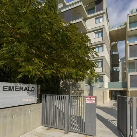 Imagine You And Your Family Renting This Holiday Apartment In Prime Location, Limassol Apartment 1000 וילה לימסול